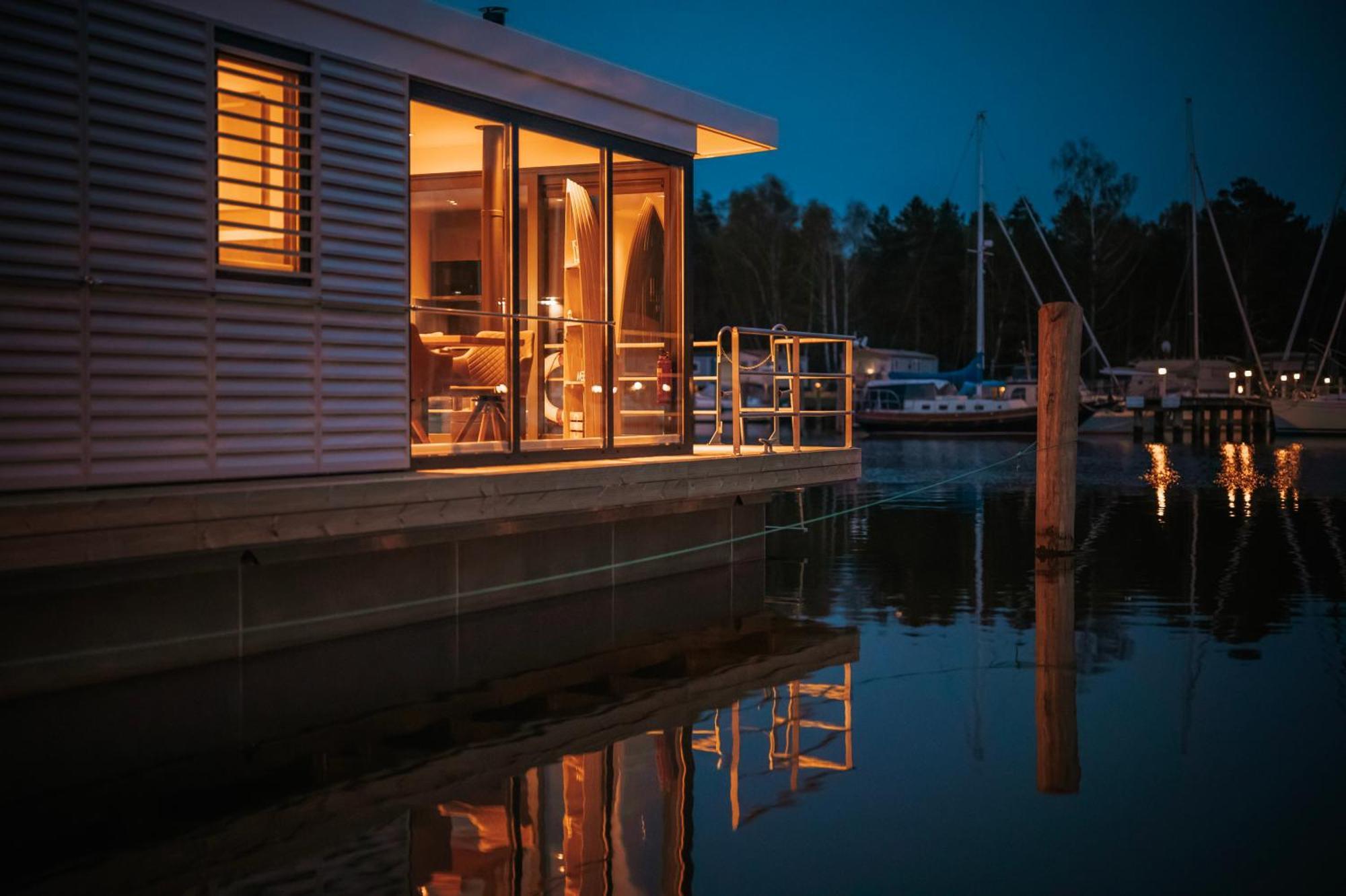 Schwimmendes Ferienhaus "Trinity" Ihr Seahome Auf Der Ostsee Peenemunde Eksteriør bilde